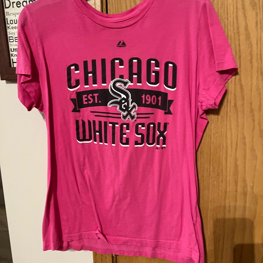 MAJESTIC BRAND CHICAGO WHITE SOX PINK TSHIRT